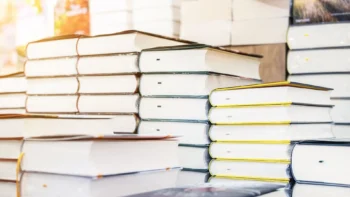 Nulmoms på bøger i Danmark fra juli 2026 – er jeres forlagssystem klar til ændringen?